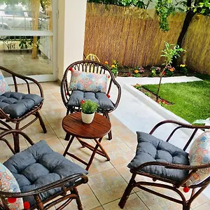 https://apt-oasis-luxury-detached-house-in-with-hydromassage.hotelschalkidiki.net